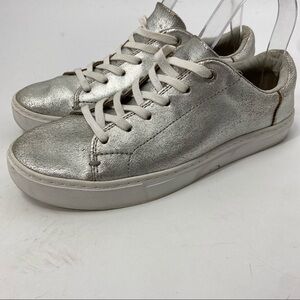 Toms silver metallic leather Lenox sneaker 8.5
